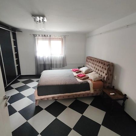 Downtown Apartment Ni Kültér fotó