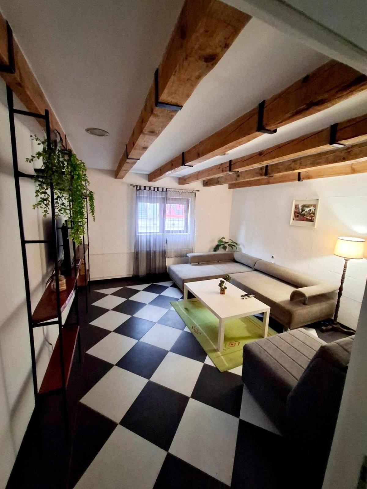 Downtown Apartment Ni Kültér fotó